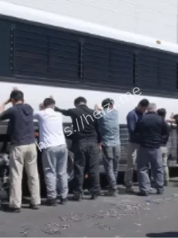 韩籍员工在美被捕